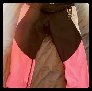 Zelos workout capris